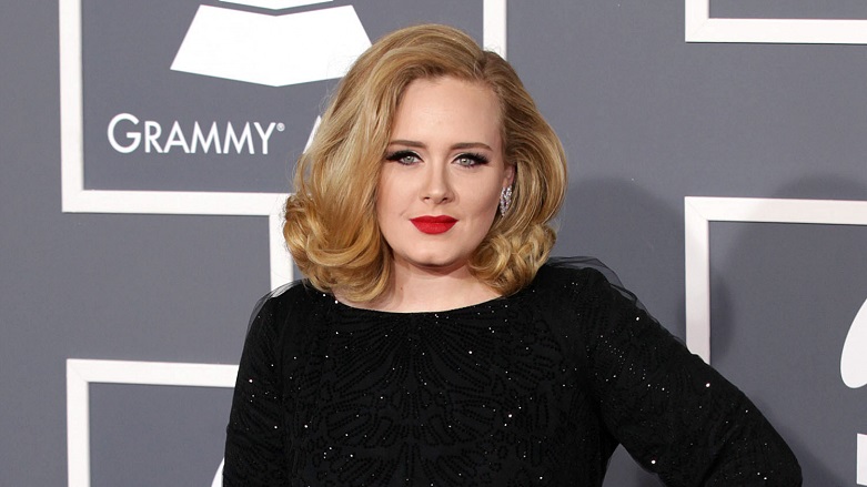 Ünlü şarkıcı Adele oğlunun babasıyla evlendi